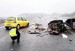梅州车祸爆料新闻事件视频,悲剧瞬间，生命消逝的痛楚瞬间曝光