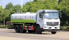 郑州爆料洒水车视频最新,这波操作太“豪爽”